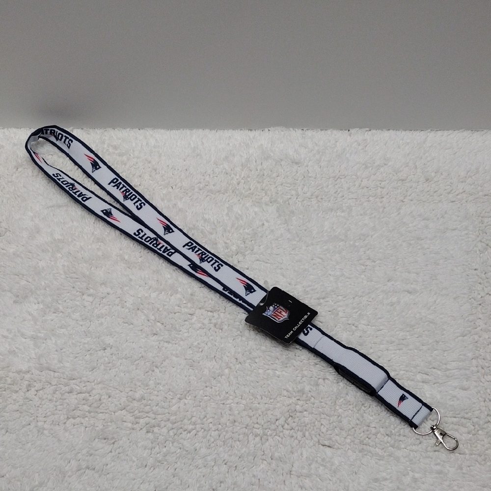NFL Patriots with Logo White and Blue Lanyard with Clip with Lights # 3-4